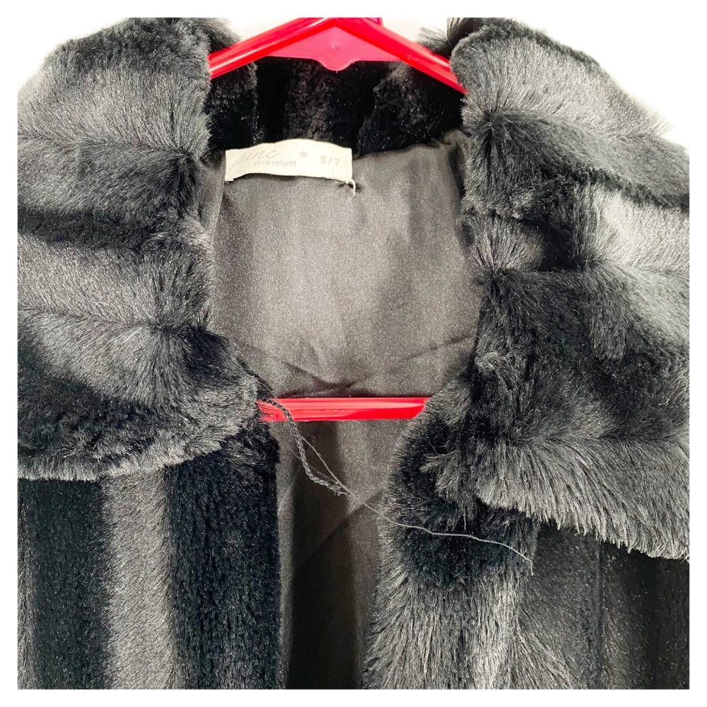 Pinc Premium Girls Black Faux Fur Vest Size S/7 - Picture 2 of 5
